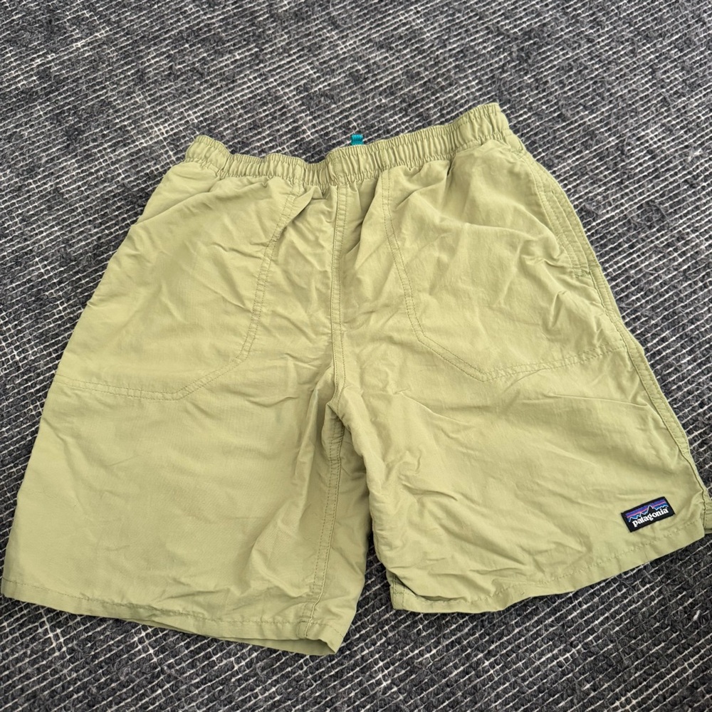 Patagonia Green Athletic Baggies Shorts Lightweight Elastic Waist Size XL